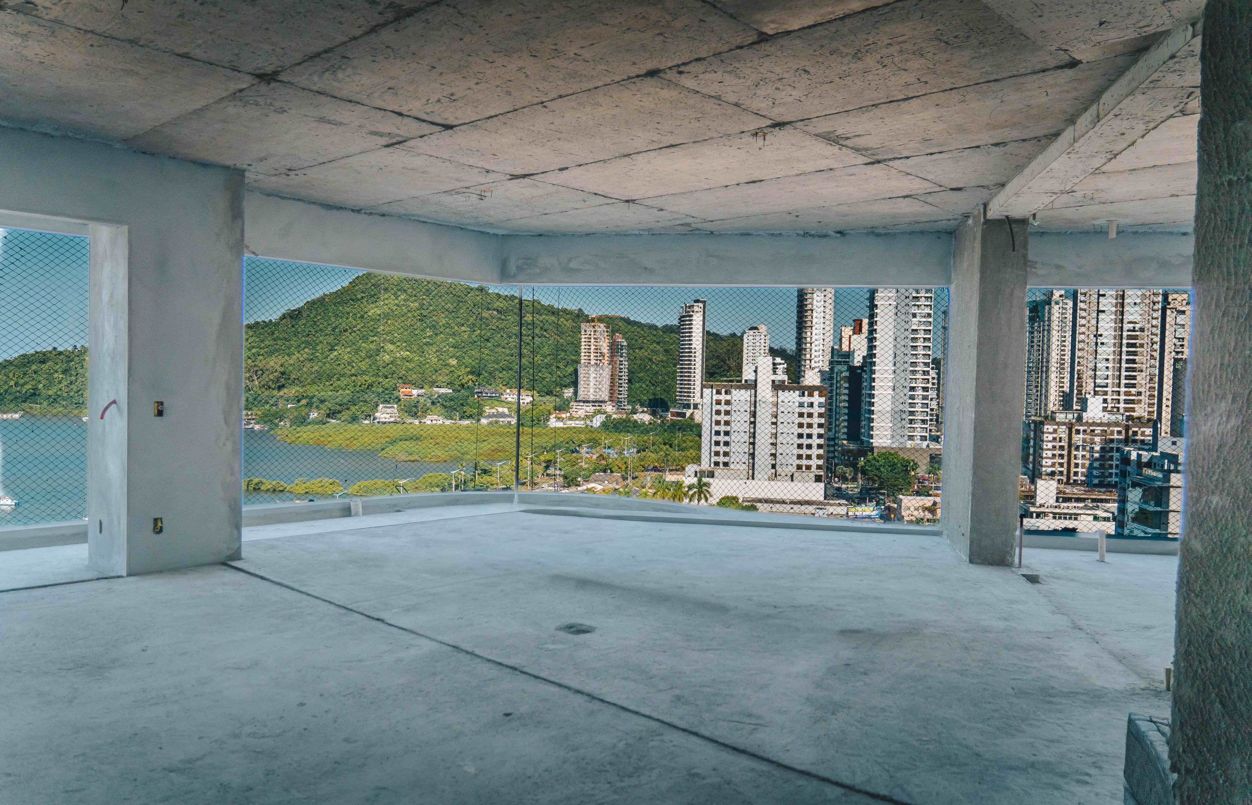 O que avaliar na construtora antes de assinar a compra de um imóvel de alto padrão